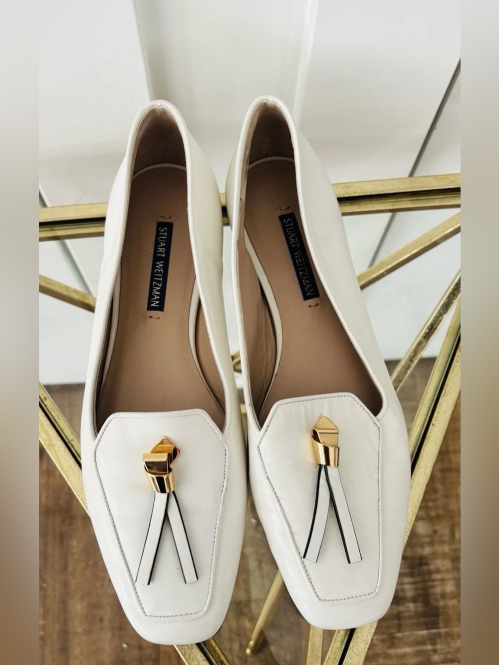 Stuart Weitzman Slip-Knot Flat Leather Loafers size 9M white & gold Women's